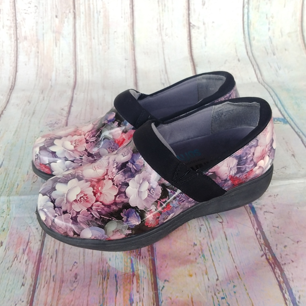 GREYS ANATOMY | Pink Floral Softwalk Nurse Clogs
